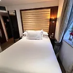 Central En-Suite Room 301