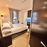 Central En-Suite Room 301